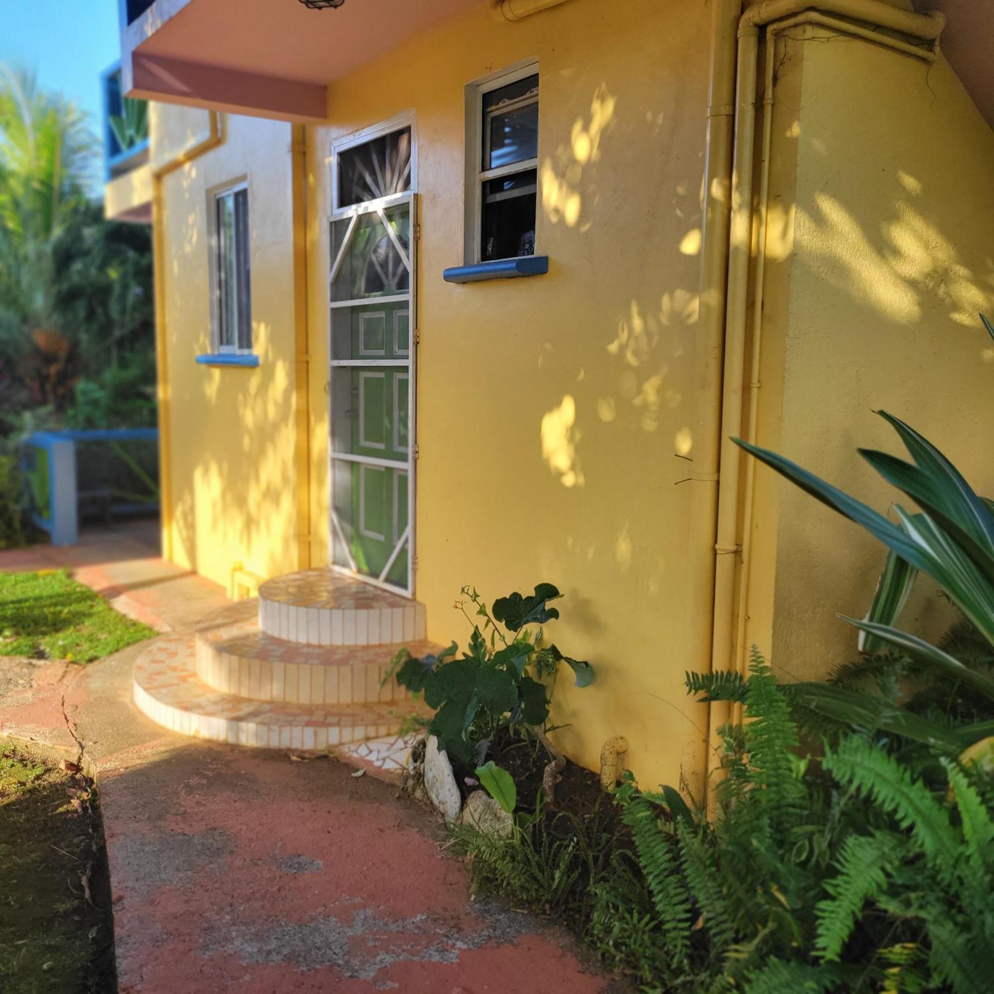 Jacoway Inn Calibishie Exterior photo